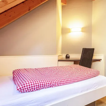 Trostelhof 6 *